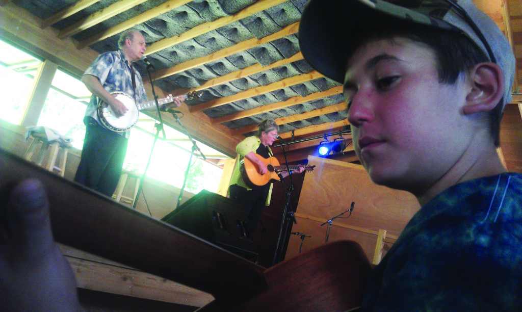 Child watching Pete perform // Photo by Dave Risendal